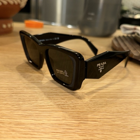 PRADA Women's Sunglasses, PR 08YS - Picture 5 of 6